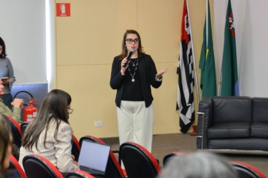 Marcela Moro participa da abertura do 1º Seminário de Marketing Turístico