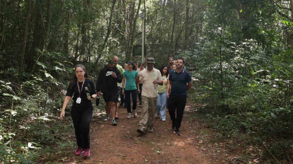 Autoridades de Jundiaí em visita à serra do Japi
