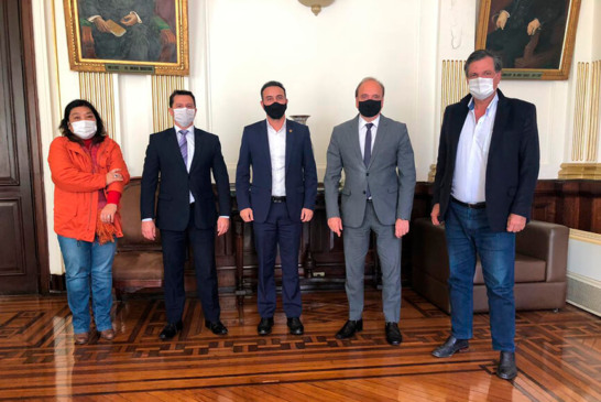 Deputado Alexandre Pereira e diretores da Associação Mata Ciliar. (Foto: Divulgação)