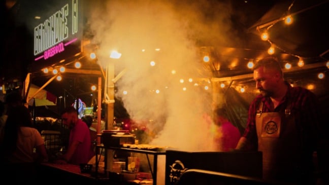 Maxi Shopping Jundiaí recebe festival de churrasco com bar suspenso a 40m de altura