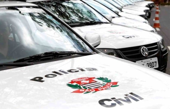 Viaturas da Polícia Civil de SP usadas em megaoperação que prendeu 675 foragidos da Justiça em todo o estado.