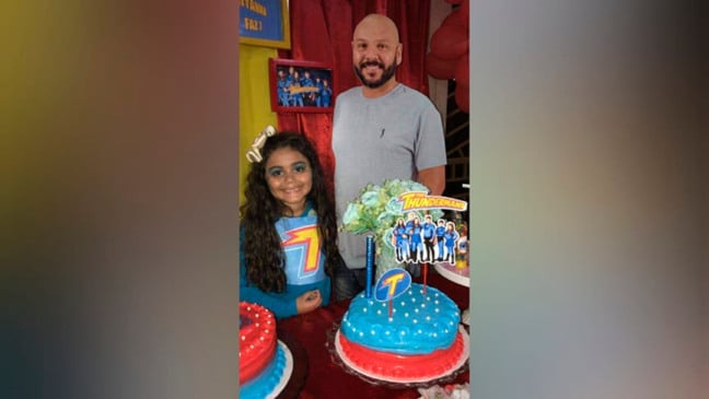 Festa de aniversário com pai em tamanho real. (Foto: Divulgação)