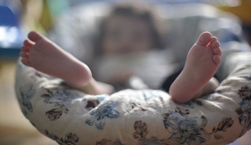 Foto de pés de criança