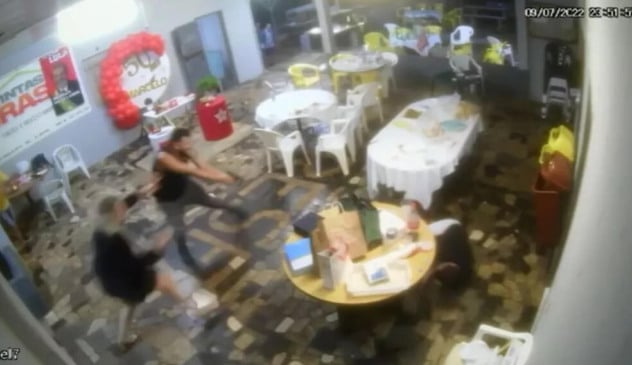 Câmera registra momento em que atirador invadiu festa e matou guarda municipal que era tesoureiro do PT, em Foz do Iguaçu