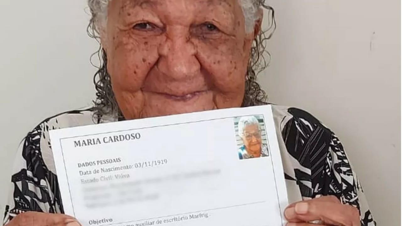 Idosa de 101 anos viraliza após enviar currículo para empresa, para comprar vinho