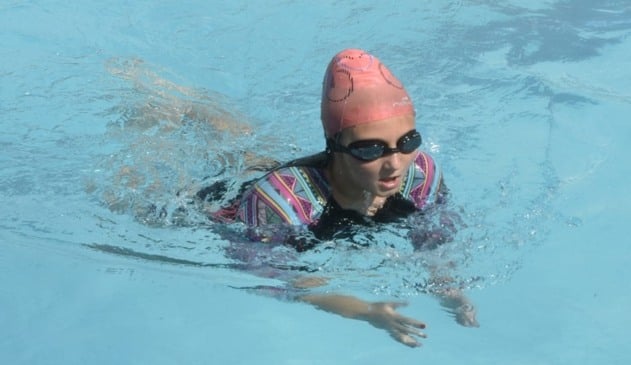 Alunos das turmas de natação comemoram Dia das Crianças com atividades no Bolão