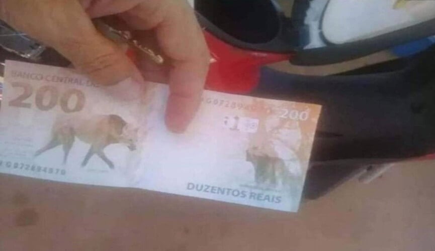 Nota falsa de R$ 200. (Foto: Reprodução Facebook) Nota falsa de R$ 200. (Foto: Reprodução Facebook)