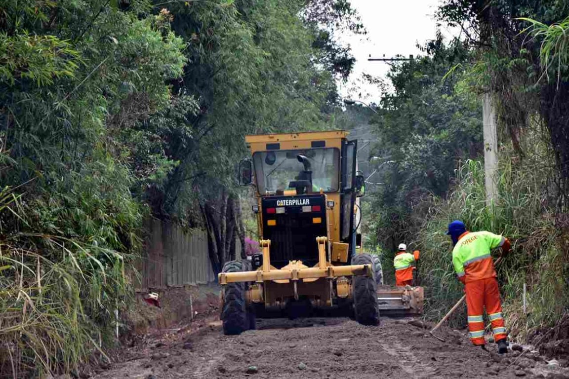 Avenida Luiz Pereira dos Santos está em fase inicial de pavimentação