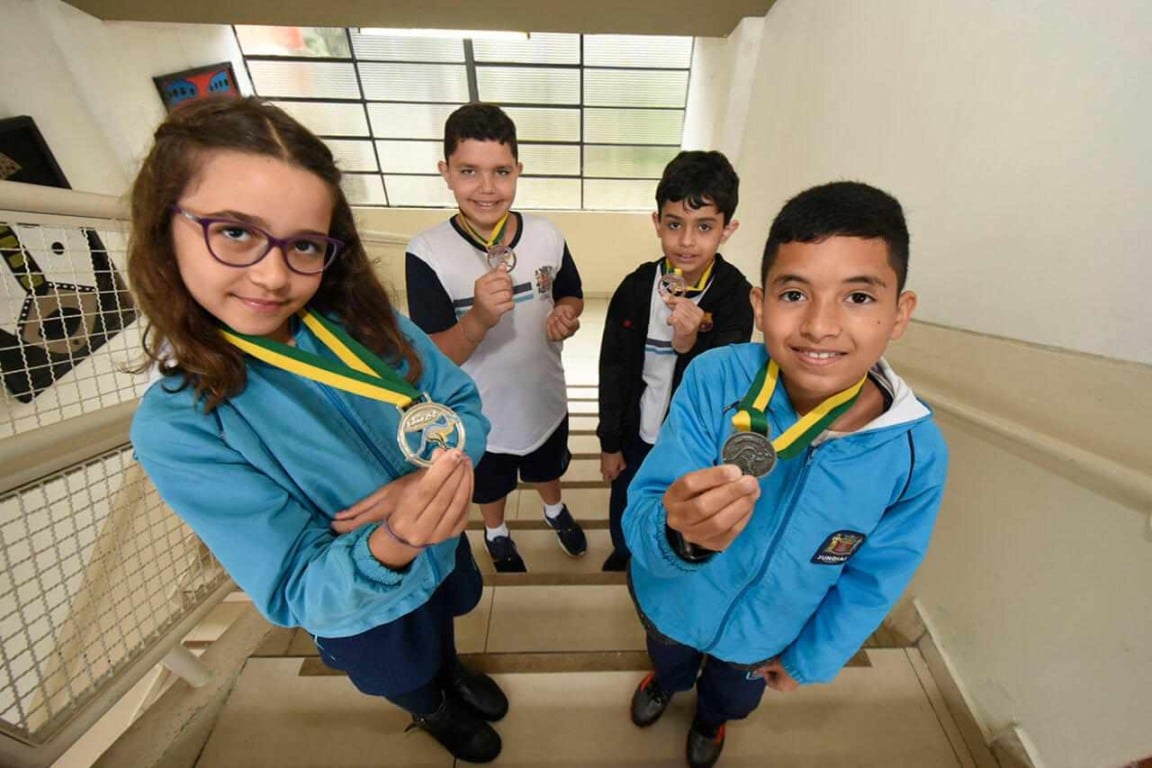 Alunos Daiane Sassi, Nicolas Martins, Rafael Souza e Arthur Santos.