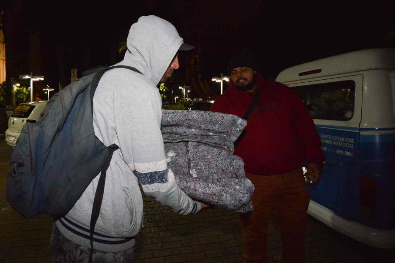 Operação Noites Frias oferece acolhimento para pessoas em situação de rua