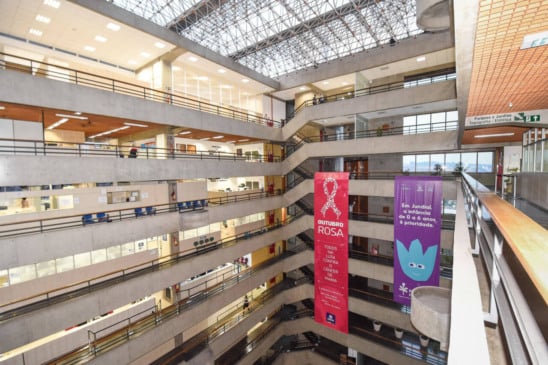 faixa de divulgação do outubro rosa em jundiaí