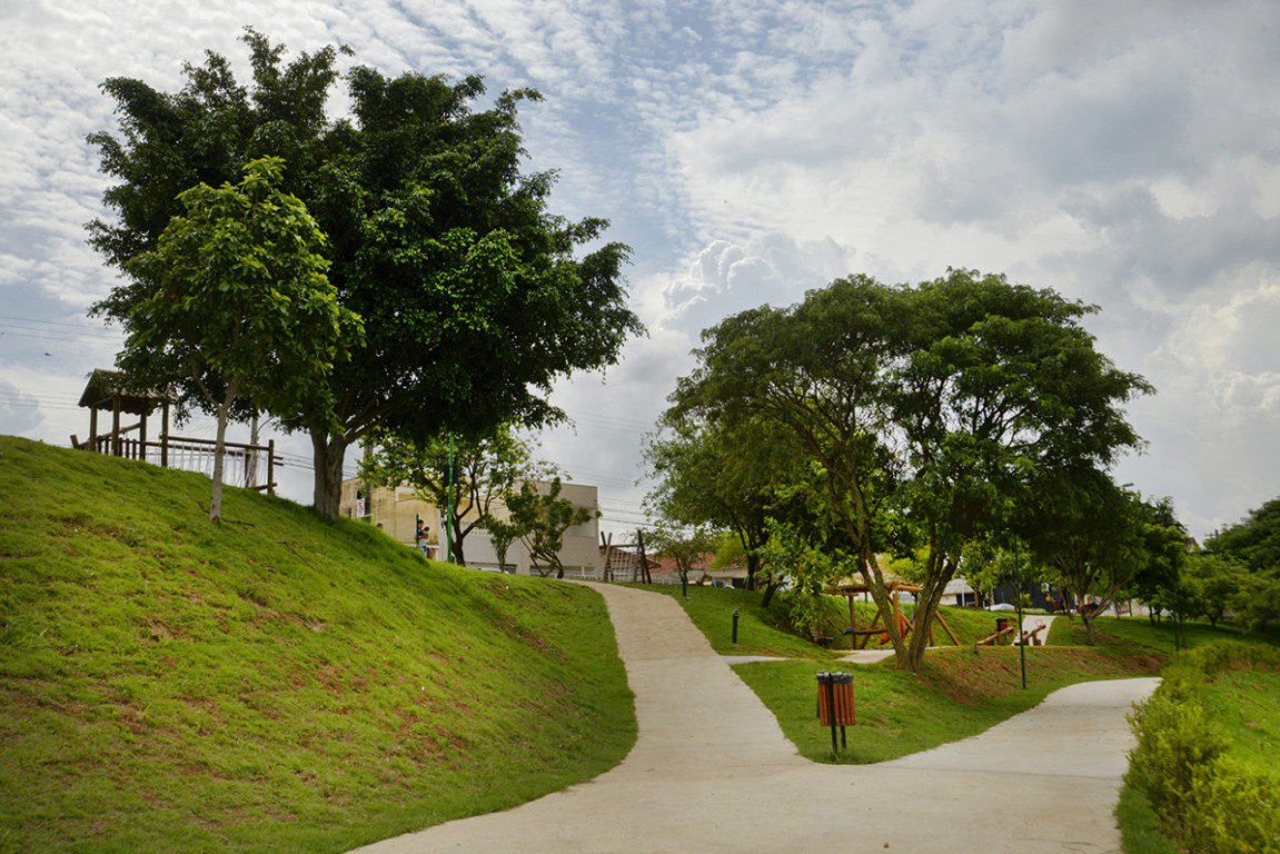 praça revitalizada em bairro de Jundiaí