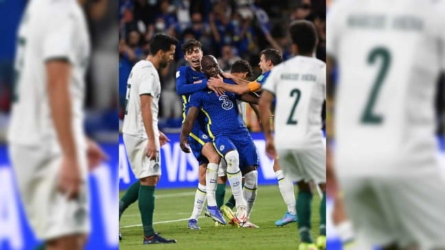 Jogadores do Chelsea comemorando o primeiro gol feito no jogo contra o palmeiras.