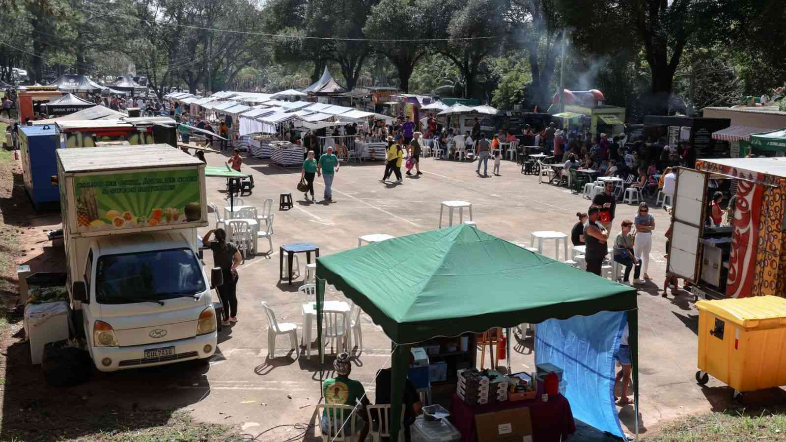 Reinauguração do parque do corrupira.