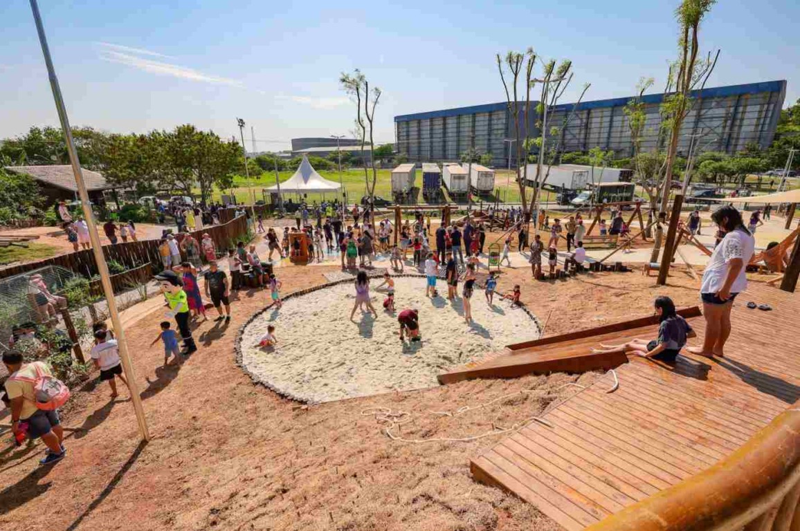 Jardim Guanabara ganha nova horta e parque naturalizado para brincar livre Jardim Guanabara ganha nova horta e parque naturalizado para brincar livre