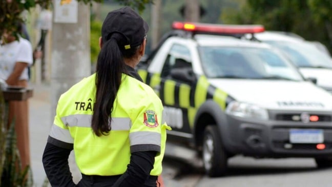 Agente de trânsito de Várzea Paulista.