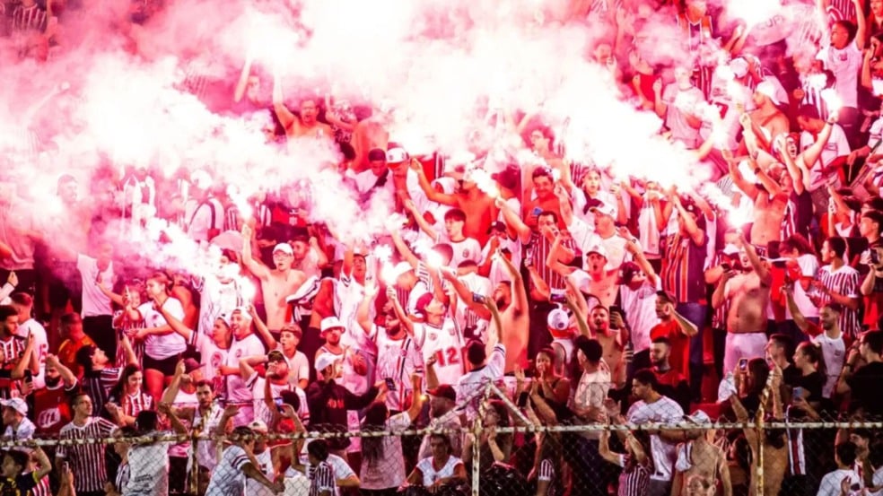 Plateia do Paulista de Jundiaí.