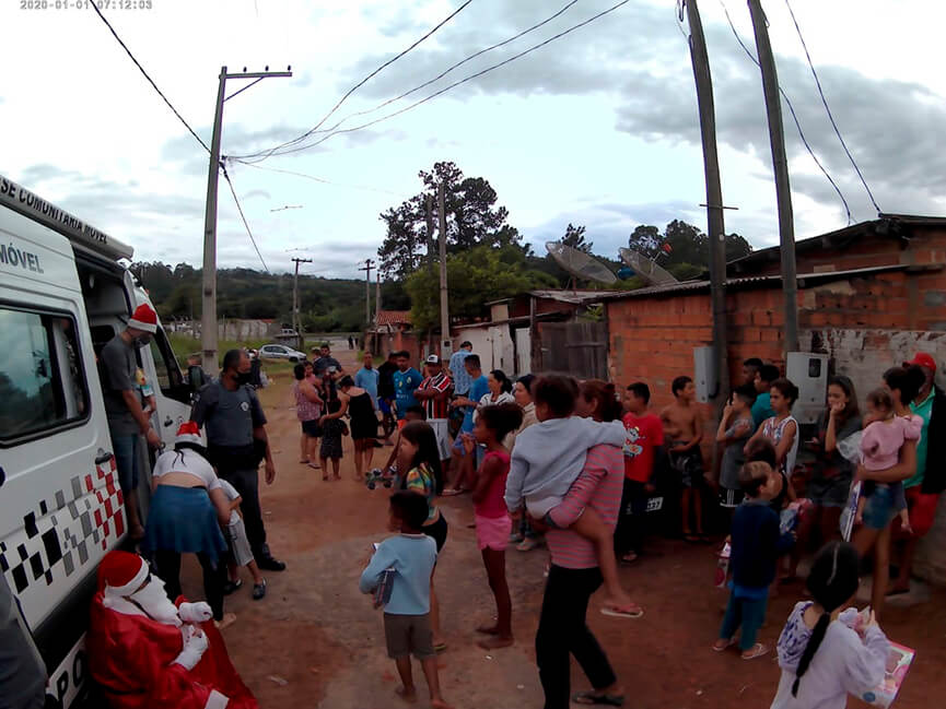 PM faz ação social em Cabreúva. (Foto: Divulgação)