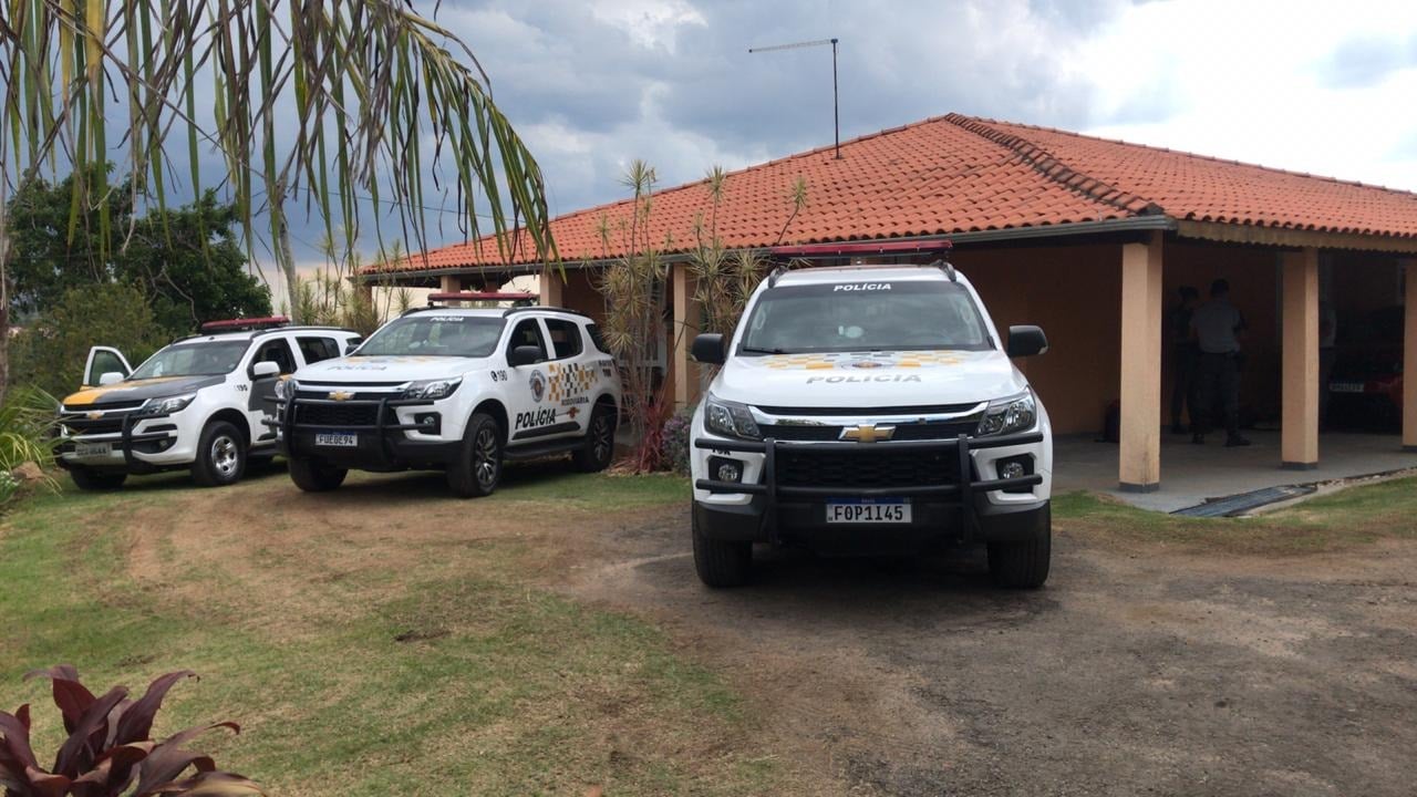 Polícia Rodoviária fecha fábrica clandestina de bebidas falsificadas em Jundiaí