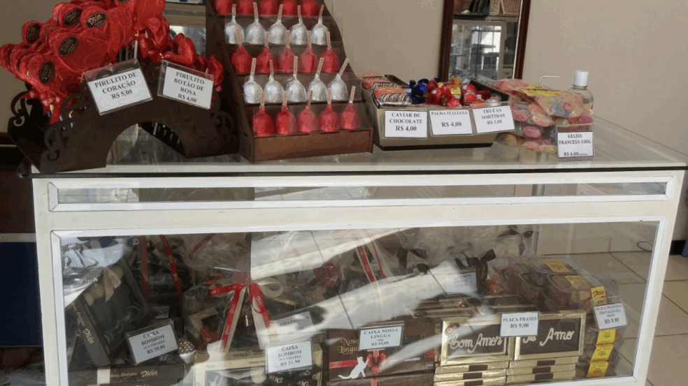 Dia dos Namorados: Grendacc faz parceria com a D’Viez para campanha, em Jundiaí