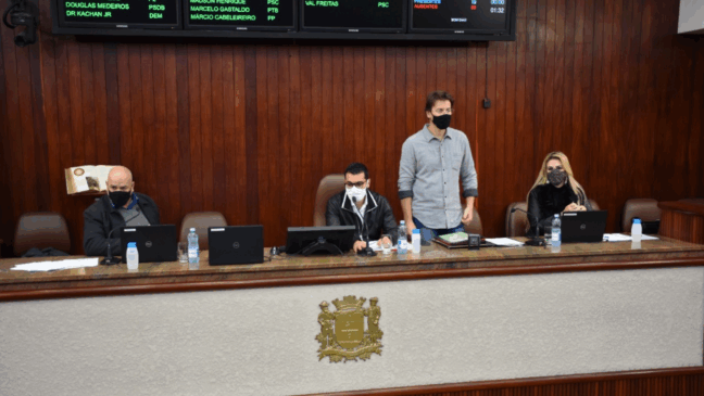 Moção de Faouaz apoia lei federal que concede direito a videochamadas entre familiares e vítimas de Covid-19 em hospitais