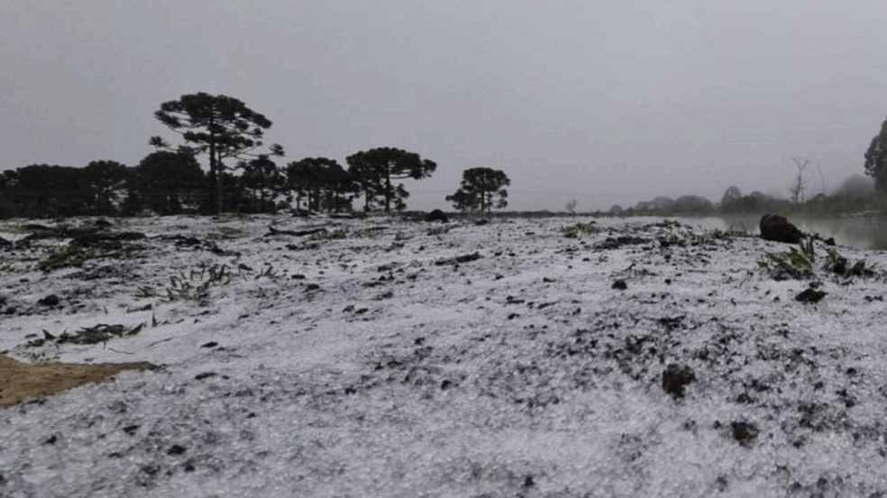 Serra Catarinense tem registro de neve nesta segunda-feira (28)