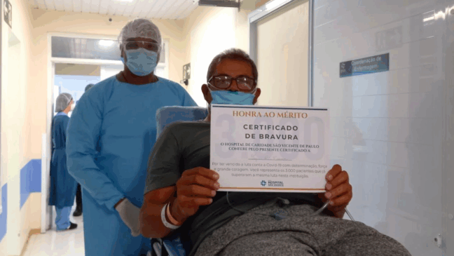 Sr. Vagner, paciente de número 3.000 a receber alta covid-19 no HSV (Foto: divulgação)