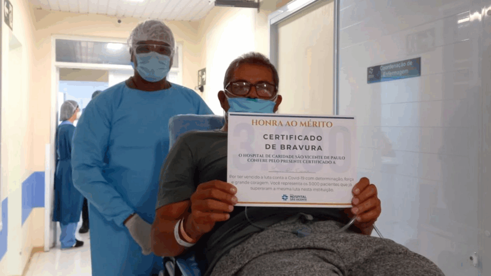 Sr. Vagner, paciente de número 3.000 a receber alta covid-19 no HSV (Foto: divulgação)