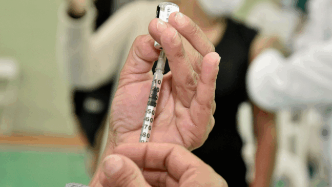 Jundiaí recebe vacinas e abre agendamento para 38 e 39 anos e segunda dose para pessoas com 65+