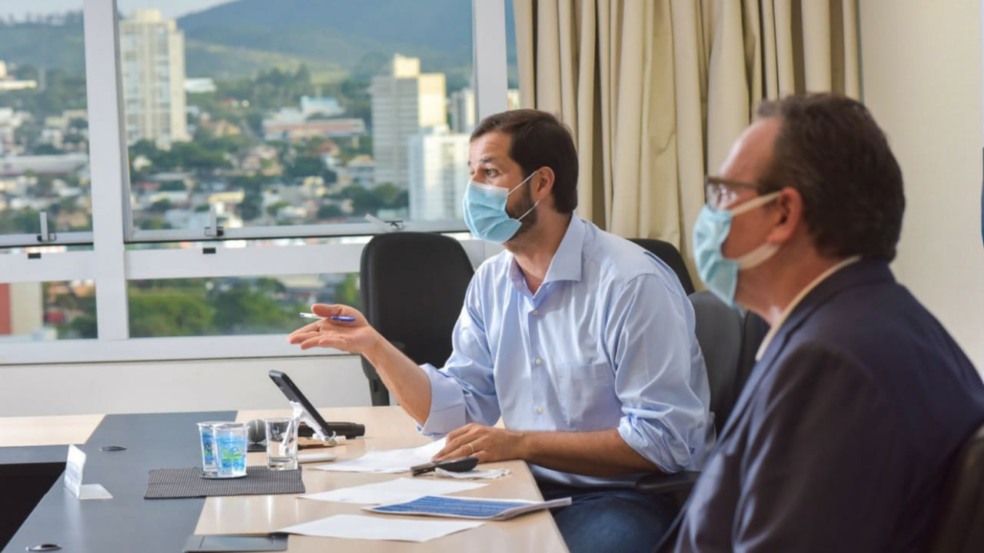 Prefeito Luiz Fernando em encontro promovido pelo Instituto Smart City Business America