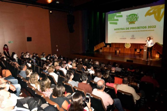 prefeito-luiz-fernando-machado-formatura-curso-de-planejamento-e-gestao-de-projeto-sociais-no-sesc_