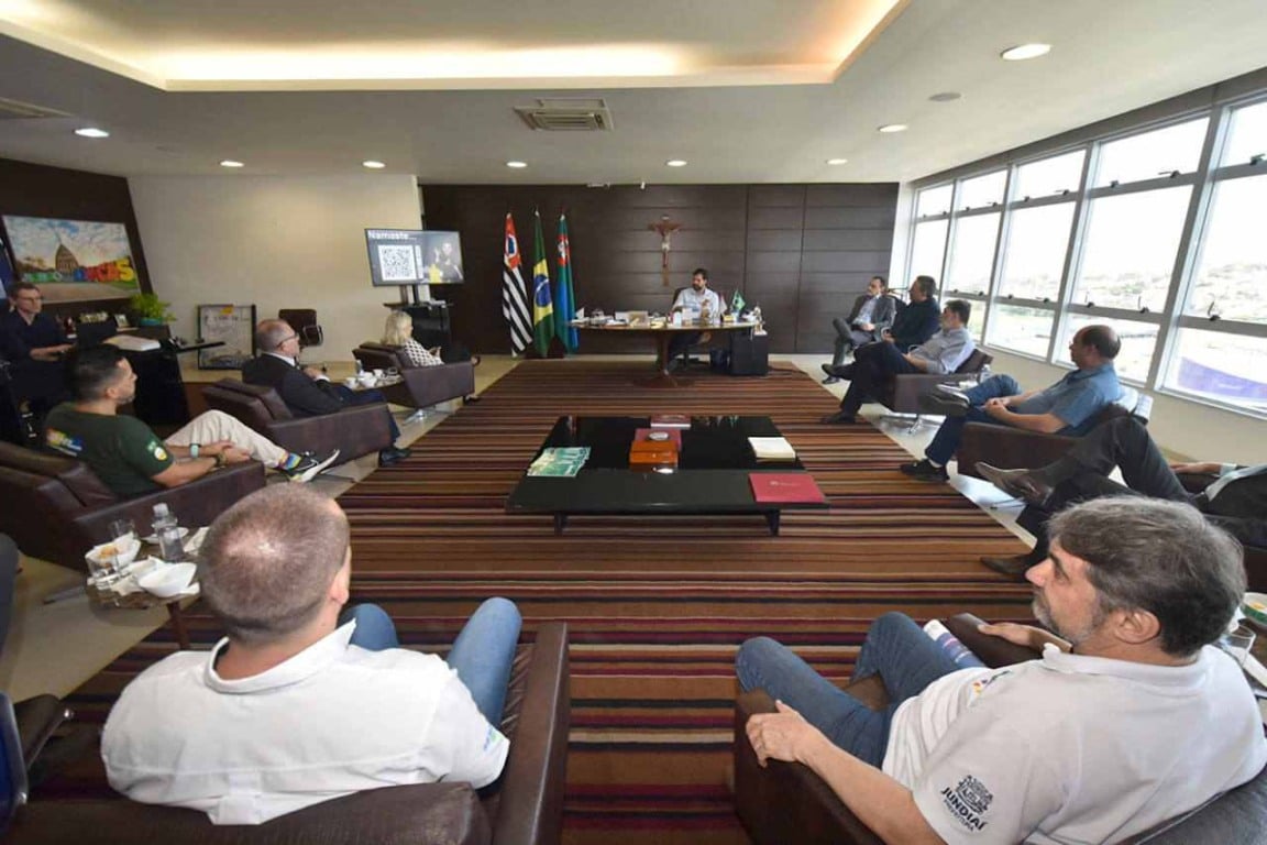 Curso de Logística foi debatido em parceria com Fatec e DHL