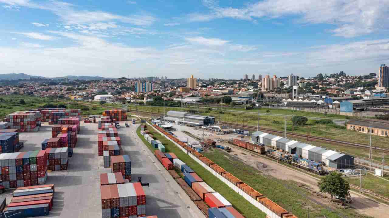 Visão aérea do terminal logístico ferroviário de Jundiaí