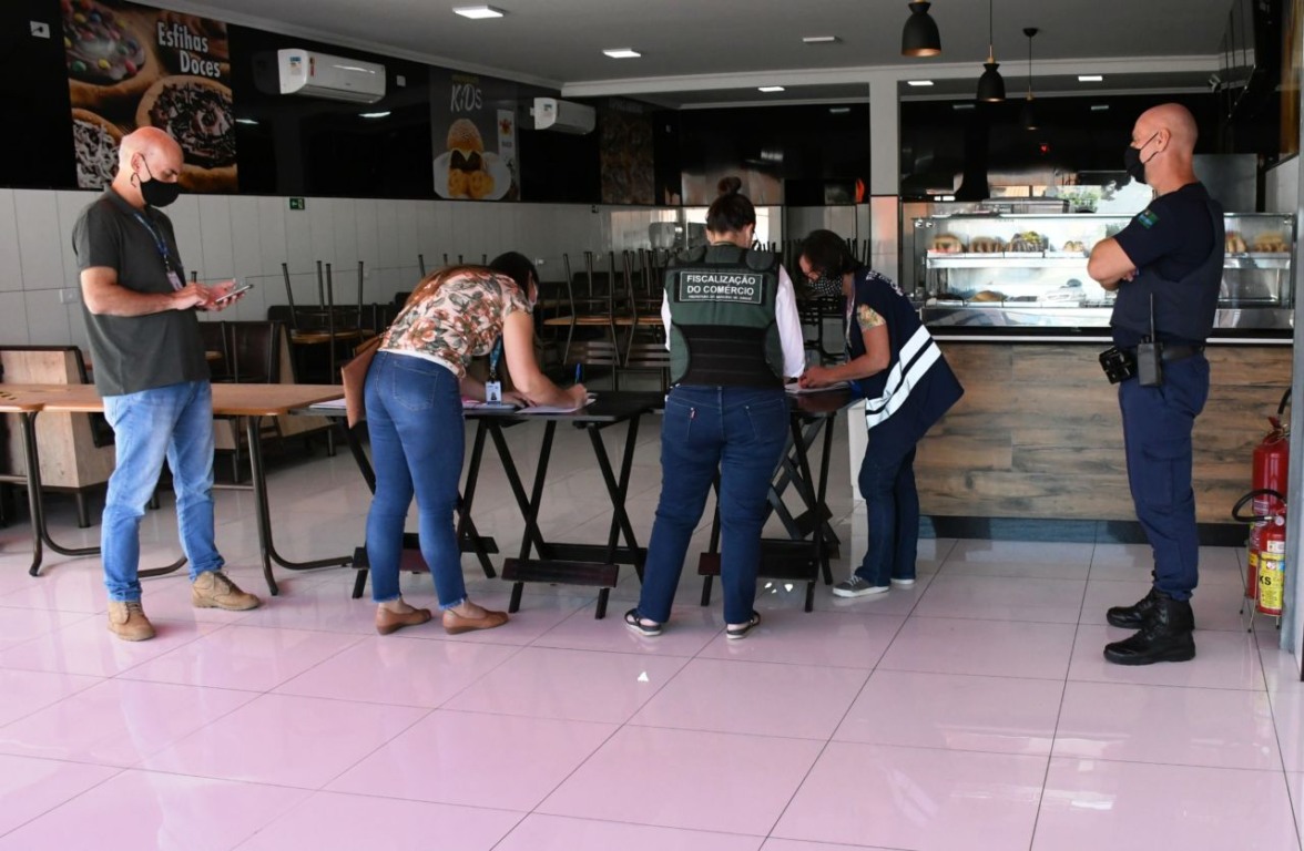 Alguns comércios receberam notificações e orientações sobre o cumprimento do decreto em Jundiaí