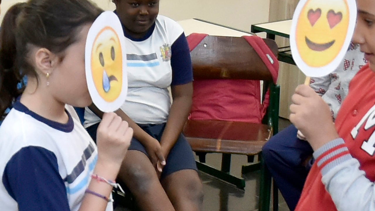 Alunos de Jundiaí participando de atividade sobre emoções