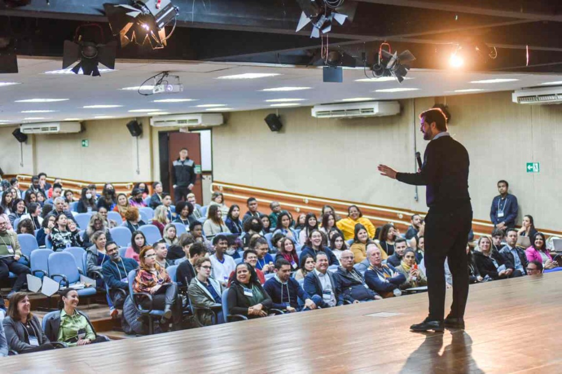 Prefeito Luiz Fernando Machado ressaltou a importância da participação dos jovens