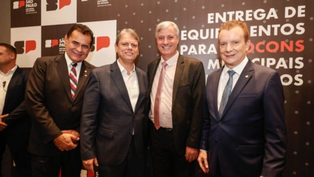 Autoridades jundiaienses e estaduais.