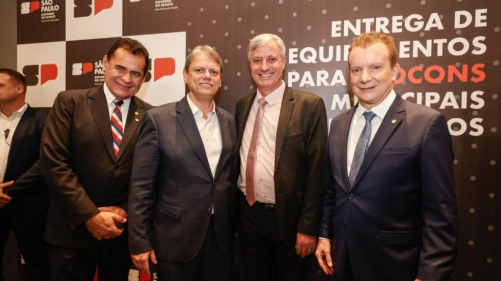 Autoridades jundiaienses e estaduais.