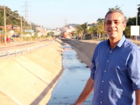 Professor Rodolfo é vítima de ataque em massa via Whatsapp