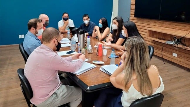 Prefeitura de Campo Limpo Paulista recebe reivindicações dos professores