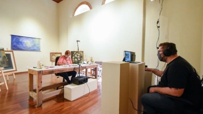 Gravação de oficina online do programa "Férias na Pinacoteca"