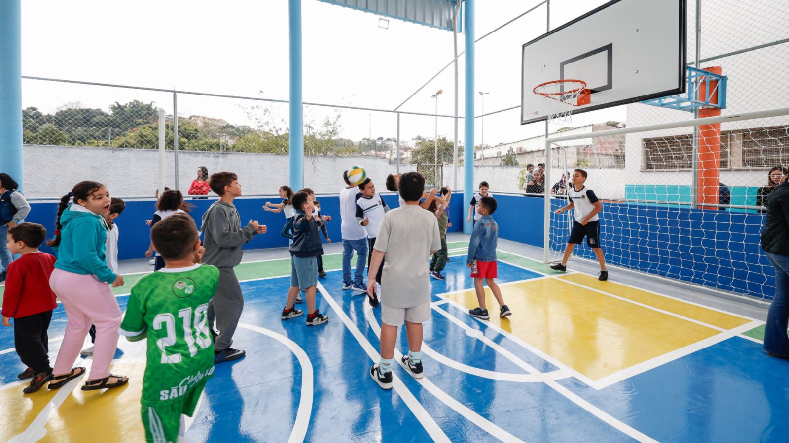 Crianças de escola municipal de Jundiaí