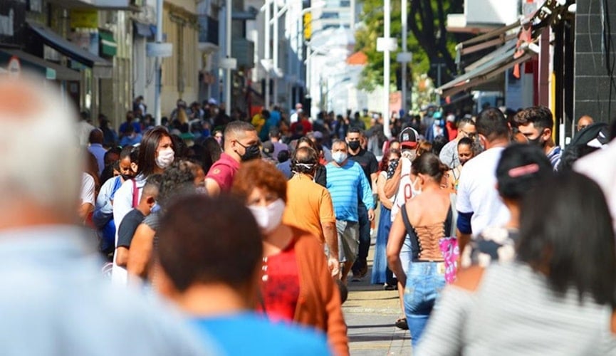 pessoas no centro de jundiaí