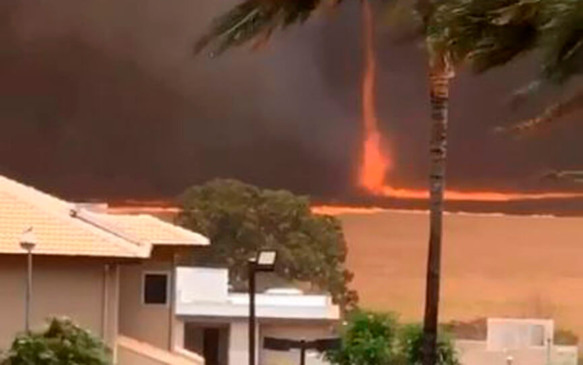 Redemoinho de fogo em Ribeirão Preto. (Foto: Divulgação)