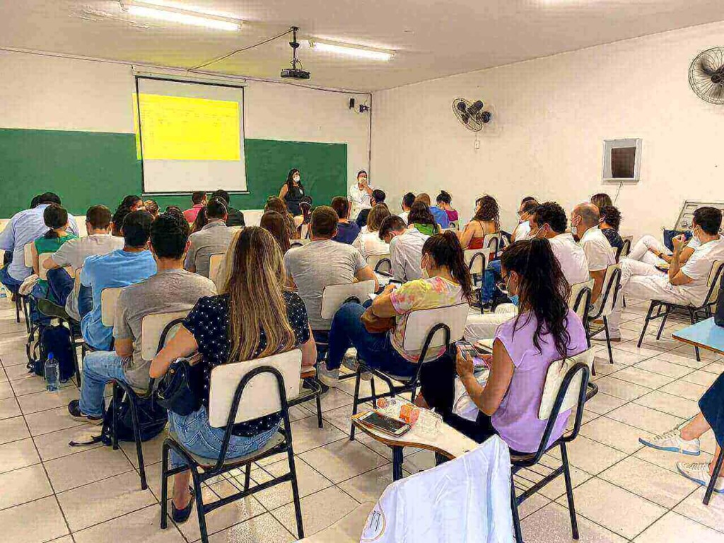 Residentes durante treinamento Residentes durante treinamento