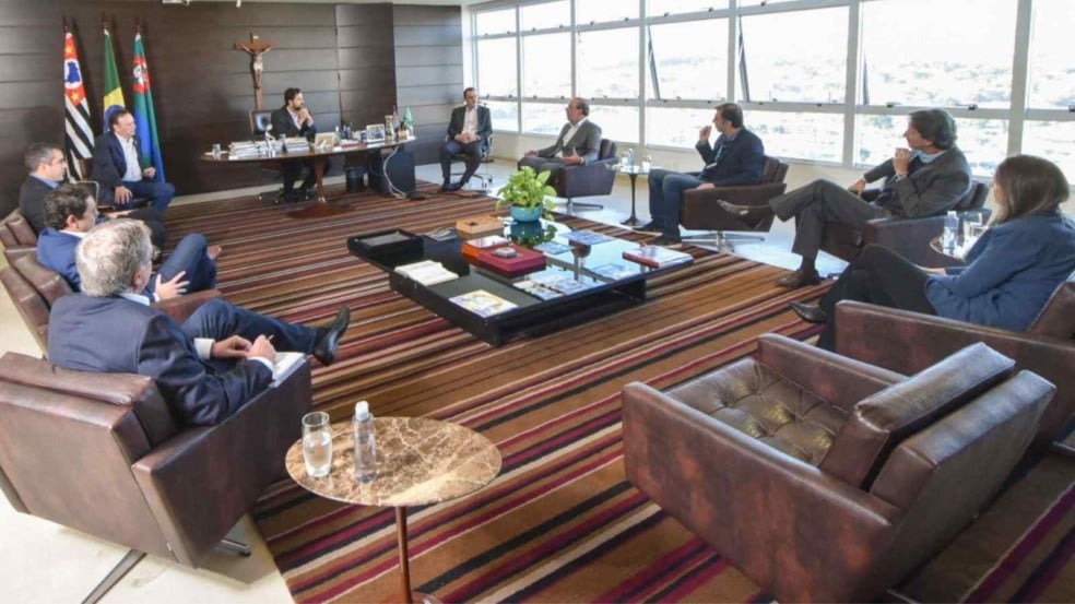 Reunião realizada no gabinete do Prefeito Luiz Fernando Machado, na manhã desta quinta-feira (26), com representantes da empresa Frecatto (Foto: Prefeitura de Jundiaí)