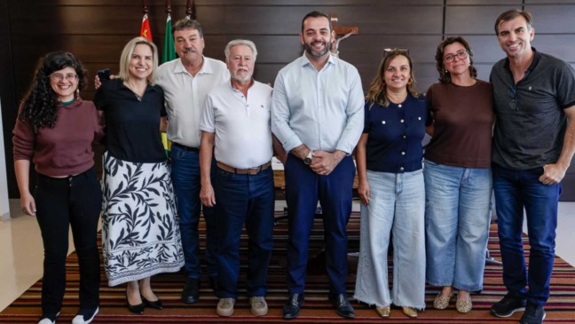 Autoridades de Jundiaí pós-reunião.