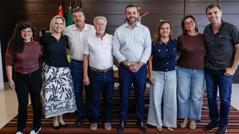 Autoridades de Jundiaí pós-reunião.