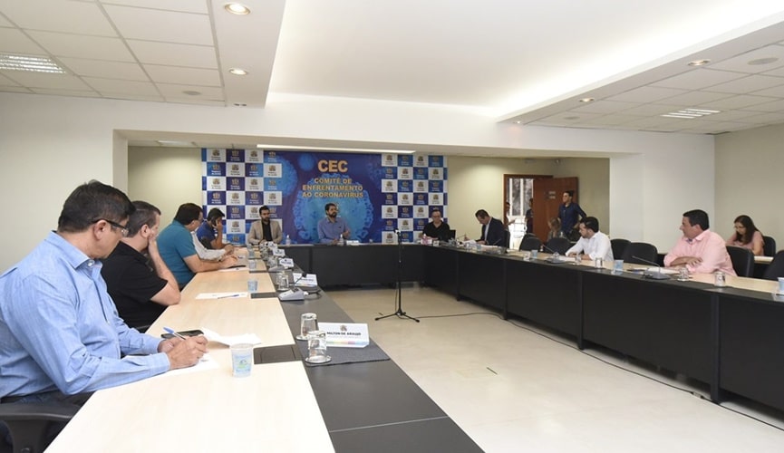 reunião no paço municipal