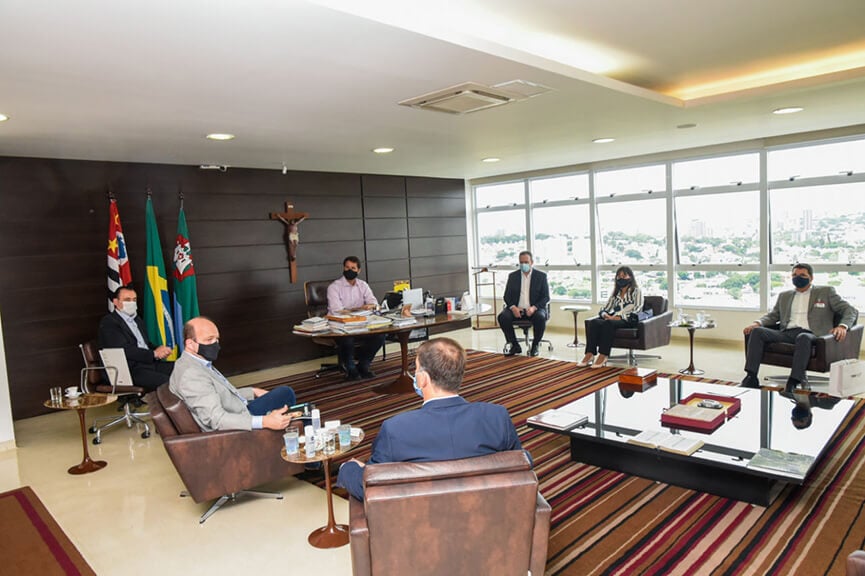 Reunião com a TAM. (Foto: Divulgação)